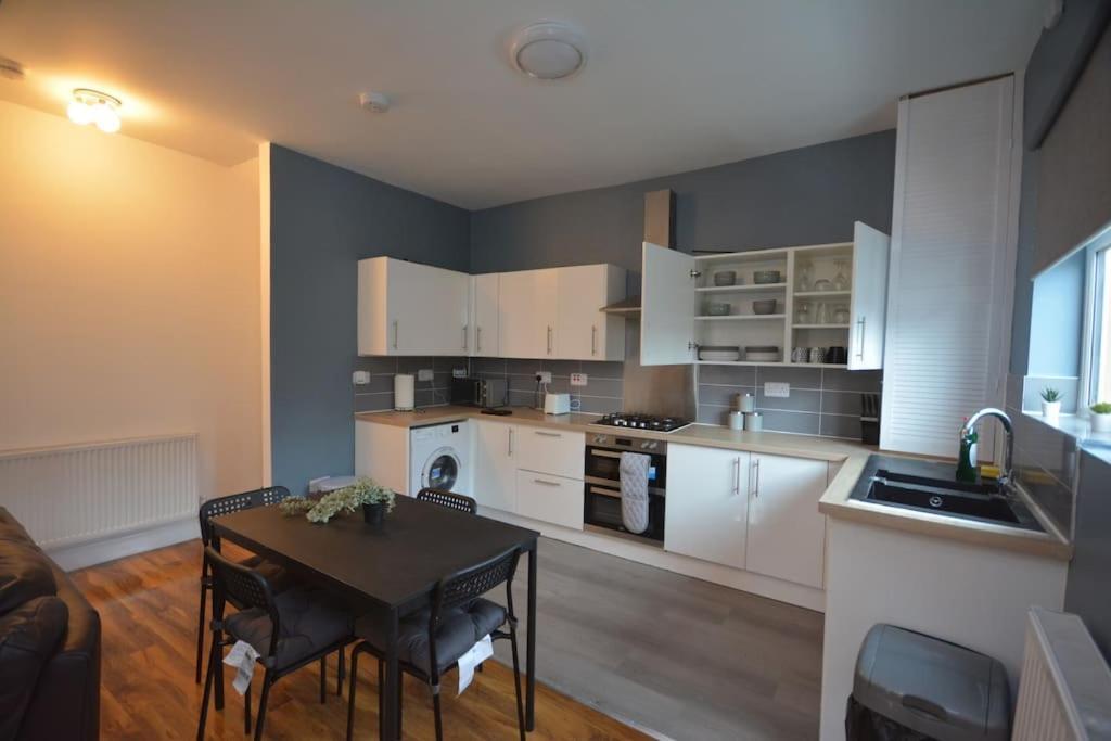 Lovely 4Bedroom Apartment ロンドン エクステリア 写真